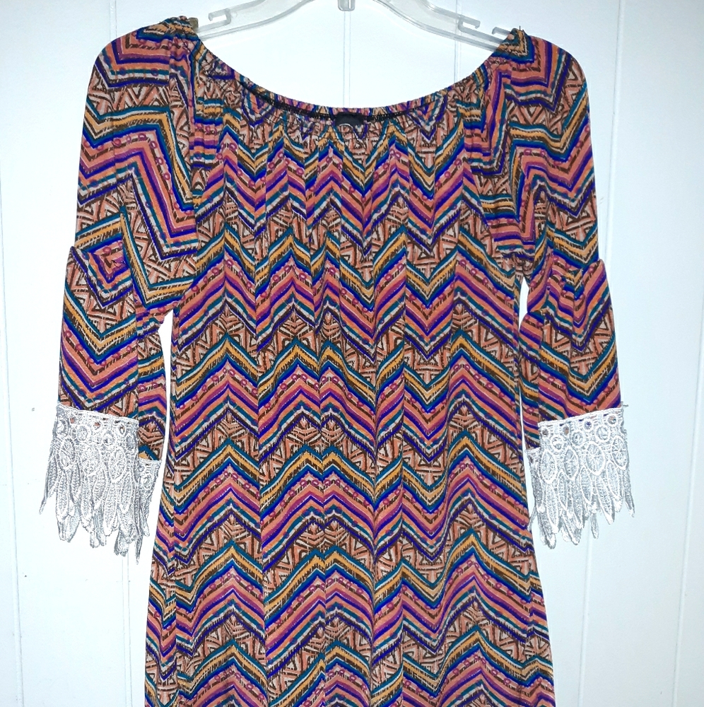 WinWin XL Half sleeve zigzag striped lace tunic
